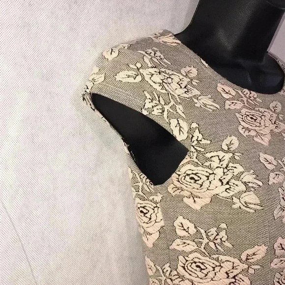 Topshop Floral Textured Skater Dress Size 2–WD1 - Picture 4 of 6